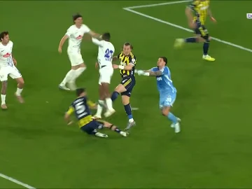 Ederson offre le titre à Galatasaray