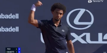 Arthur Fils pousse le bouchon loin à Barcelone