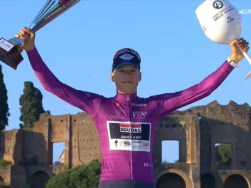 Paul Magnier remporte le maillot cyclamen sur le Giro