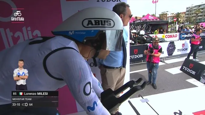 Giro | Il commet un oubli surréaliste avant de prendre part à la course