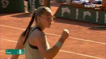Diane Parry s'impose deux fois en 3 heures à Roland-Garros