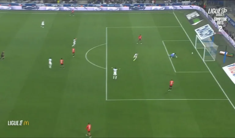 Deux buts gags en 10 secondes : le multiplex de Ligue 1 tombe dans l&rsquo;irrationnel