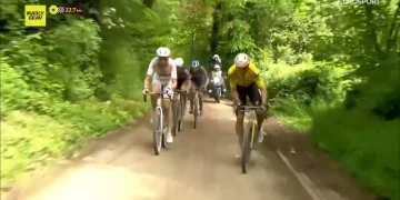 L'attaque surpuissante de Wout Van Aert