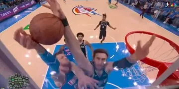 Luke Kornet vole la vedette à Wemby