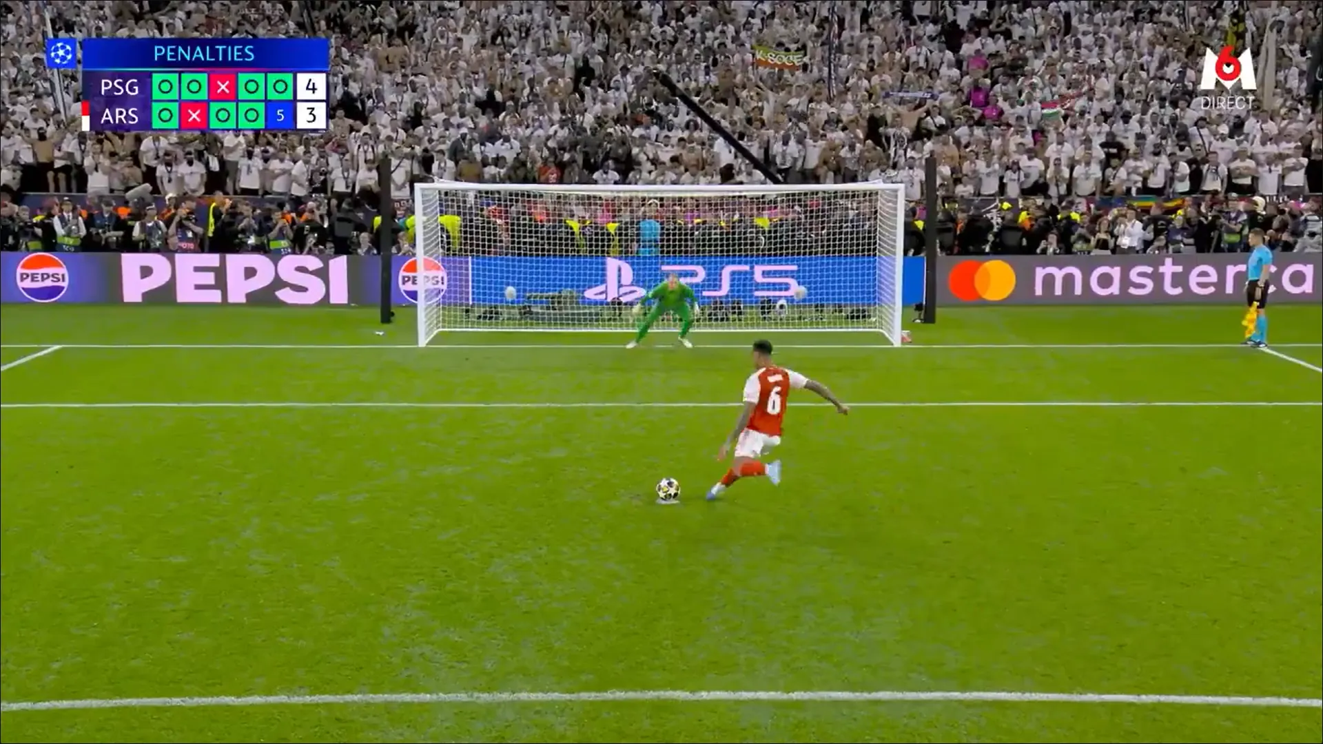 Le pénalty d’ores et déjà légendaire d’Arsenal qui offre la victoire au PSG