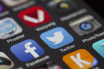 Le Test Cédric vu des réseaux sociaux