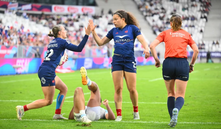 Les Françaises marquent un essai de 100 mètres comme dans leur jardin