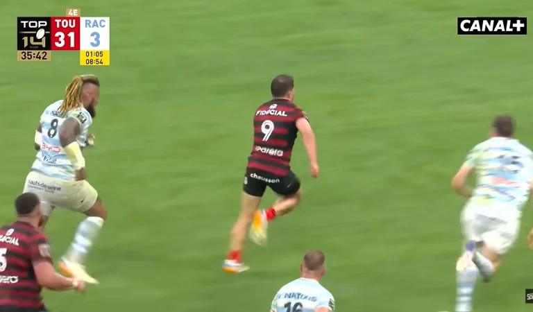Rugby | Antoine Dupont invente un essai inadmissible avec Toulouse