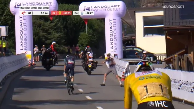La fin de course hautement cruelle de Lenny Martinez face à Pogacar