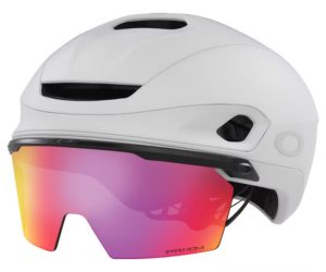 casque aéro triathlon Oakley
