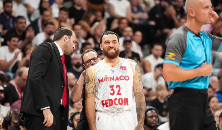 Le divertissement dingue offert par Mike James et Monaco pour la finale contre Paris
