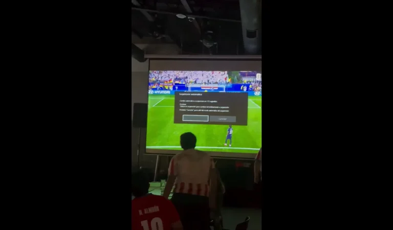 Coupe du monde | Le timing exceptionnel de cette coupure d&rsquo;image pour ces Paraguayens