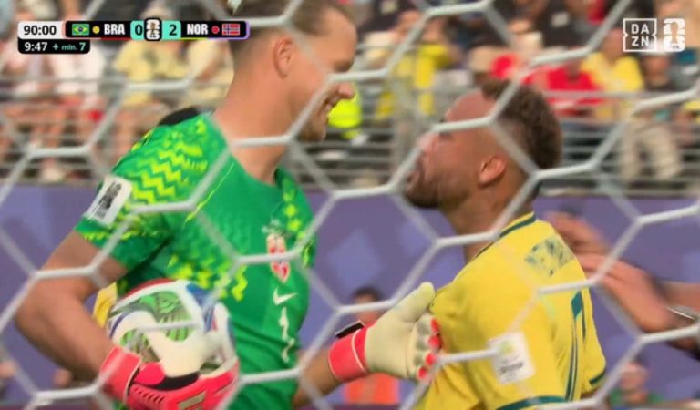 Neymar chambre le gardien adverse, mais ignore ce qui va lui arriver 2 minutes après