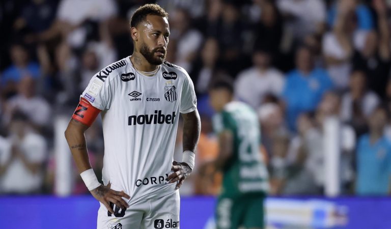 Le club de Neymar encaisse un but qui fait le tour du monde