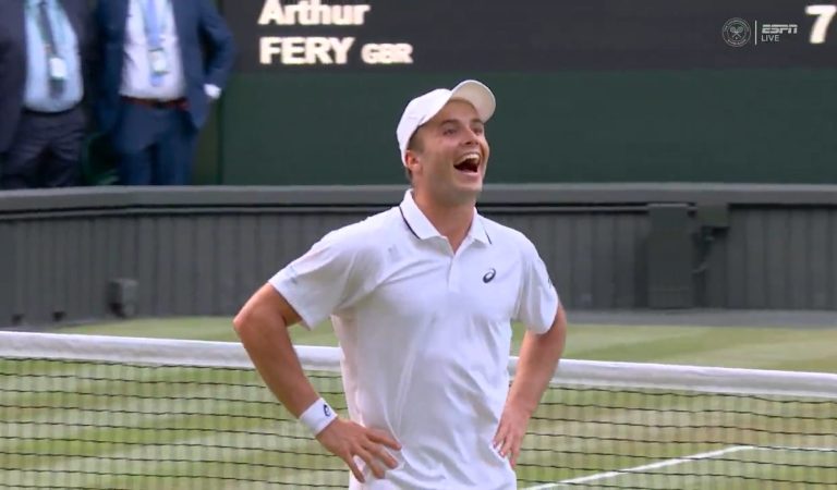 Un Français brille à Wimbledon, mais problème : il représente un autre pays