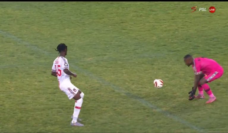 Un gardien sud-africain reçoit le carton rouge le plus absurde de l&rsquo;année !