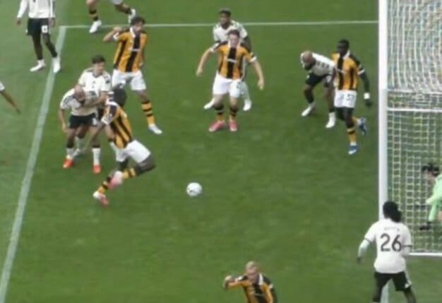 Harry Maguire invente le geste défensif sur son propre coéquipier [VIDEO]