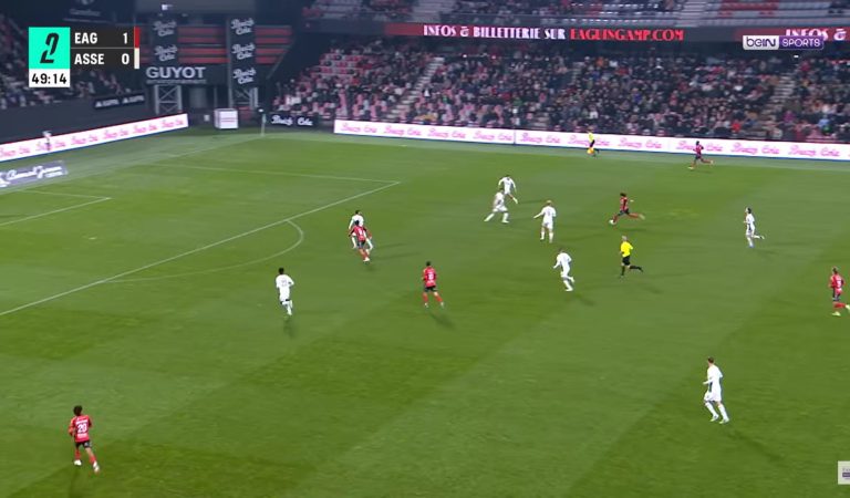 Les deux buts sortis de nulle part de Guingamp contre Saint-Étienne en Ligue 2